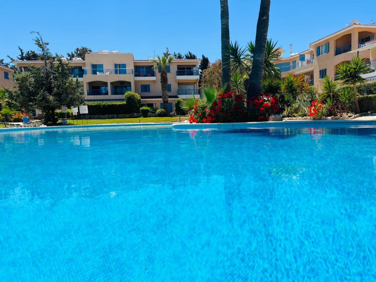 Golden Palms Paradise Garden Paphos Eksteriør bilde