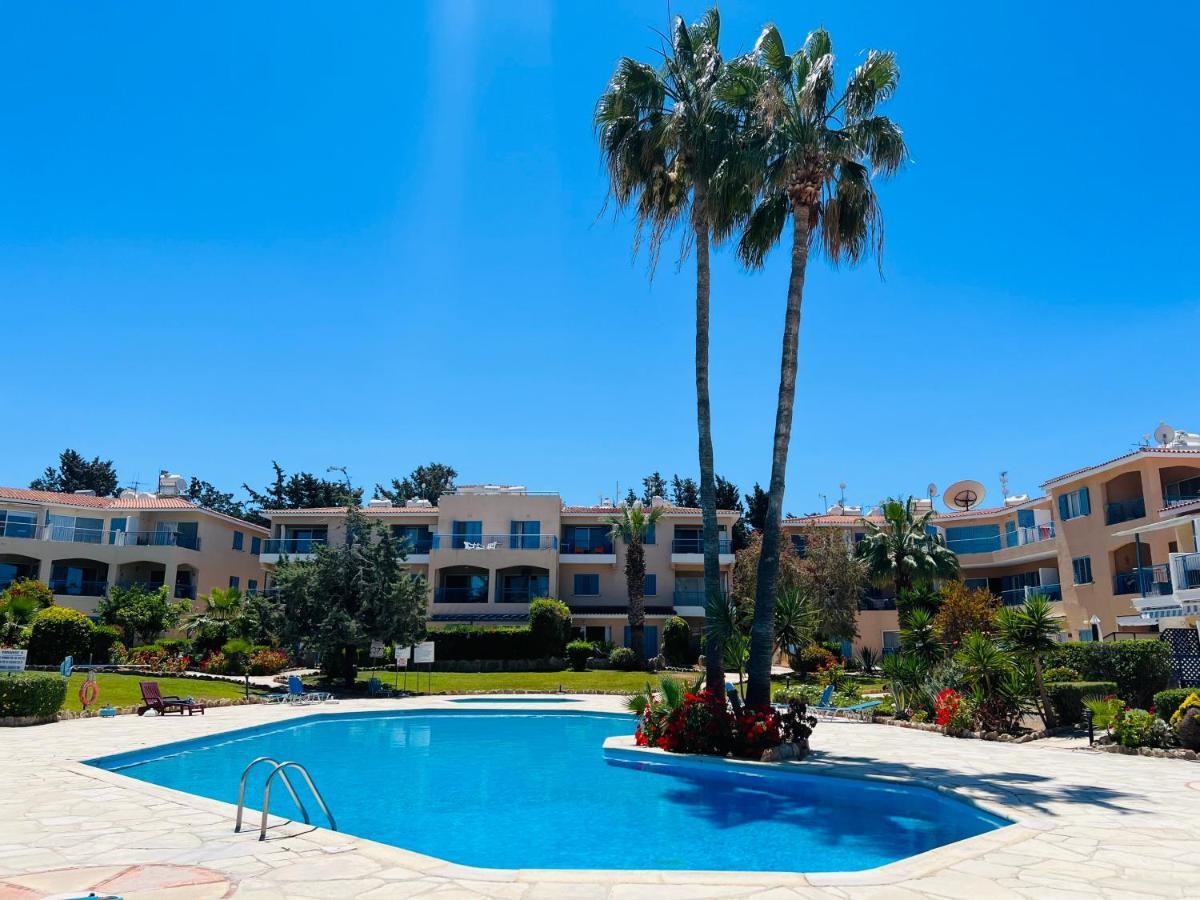Golden Palms Paradise Garden Paphos Eksteriør bilde